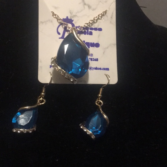 Turquoise Teardrop and Rhinestone Neckace Set - Picture 6 of 6